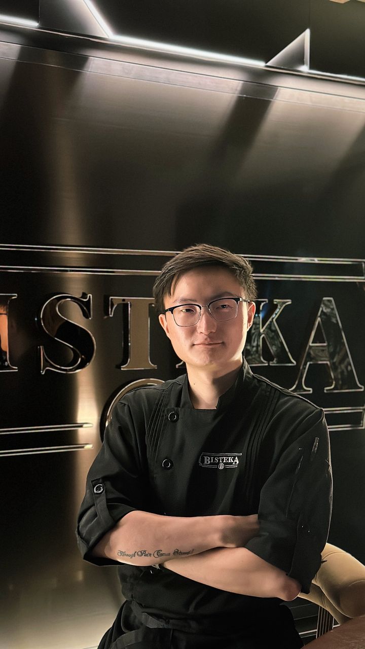 Jonathan Rhodes Chef Chef Jonathan - The Bisteka